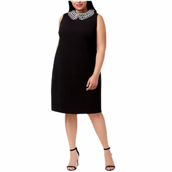 Betsey Johnson Dresses & Skirts - Betsey Johnson Pearl Scalloped Collar Shift Dress